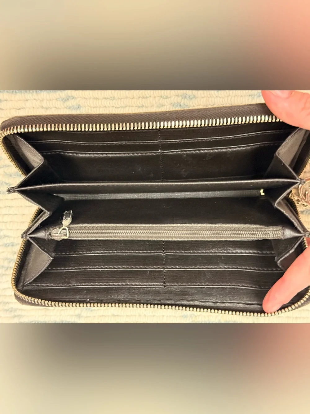 GUCCI Vintage Y2K Brown GG Monogram Supreme Canvas Zip-Around Wallet W/ G Charm - Picture 12 of 16